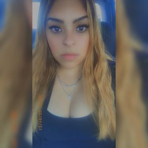 Meet your Posher, Stefany